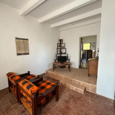 Castello Di Mongiovino Vecchio 